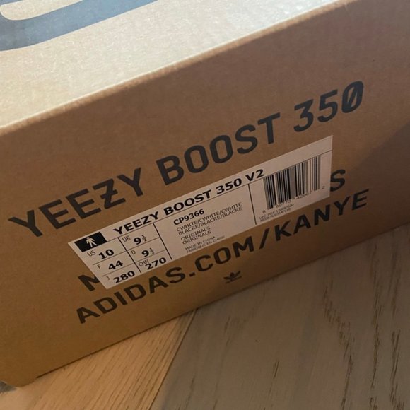 YEEZY BOOST 350 V2 CP9366 US size 10 WHITE NEW main image 4